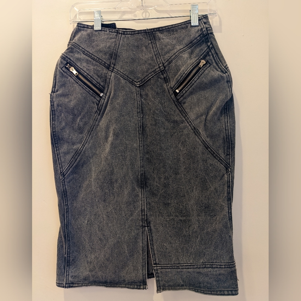 No Exit Jordache Vintage 80s/90s Denim Zipper Skirt